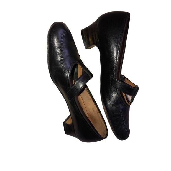 BTG WOMENS PENALJO BONE LEATHER BLACK HEELS MADE‎ IN USA Size 7-7.5 - Picture 9 of 12